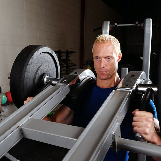 Pro ClubLine SLS500 Leverage Squat by Body-Solid